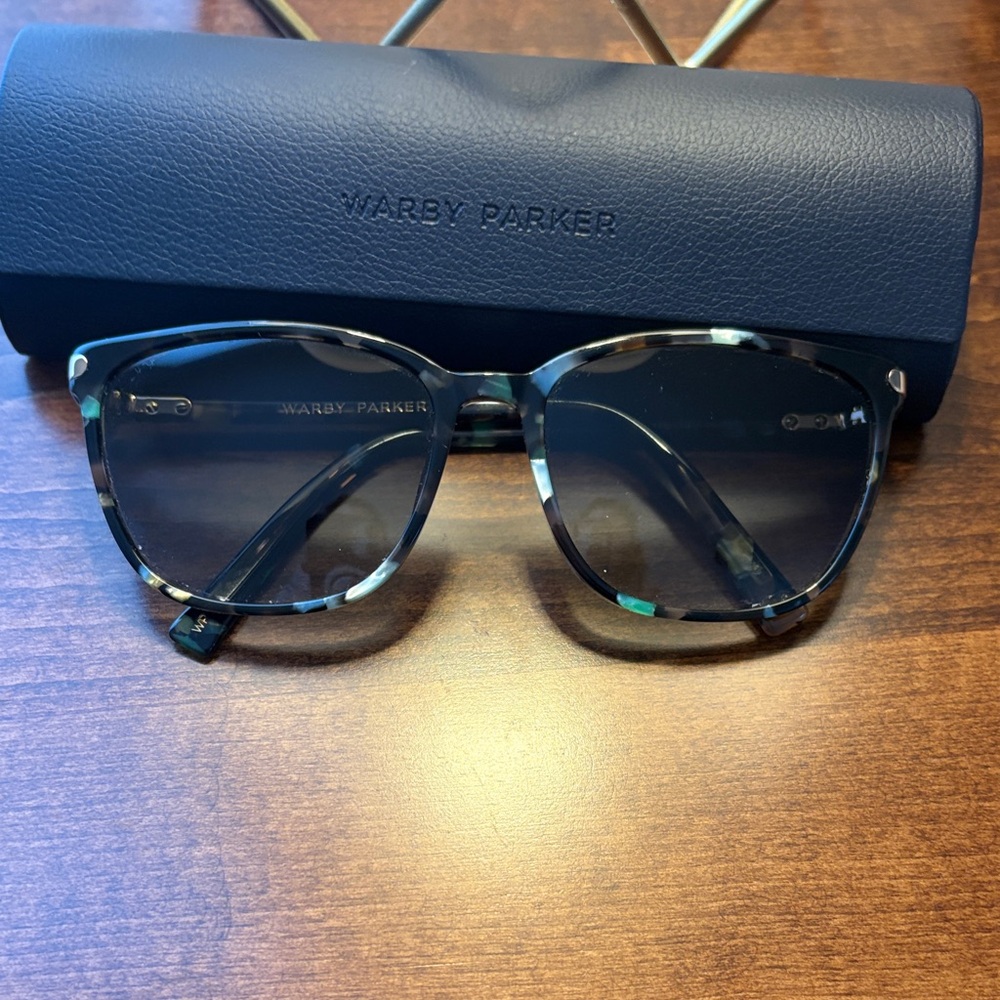 Warby Parker Women's Esme Black and Green sunglasses - Picture 3 of 7